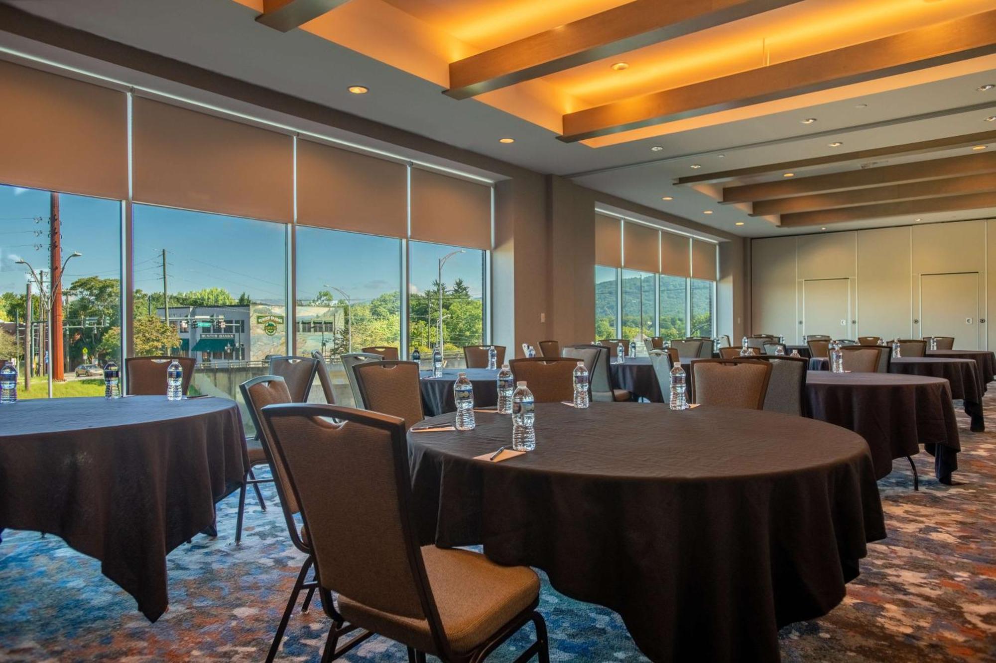 Doubletree By Hilton Asheville Downtown المظهر الخارجي الصورة