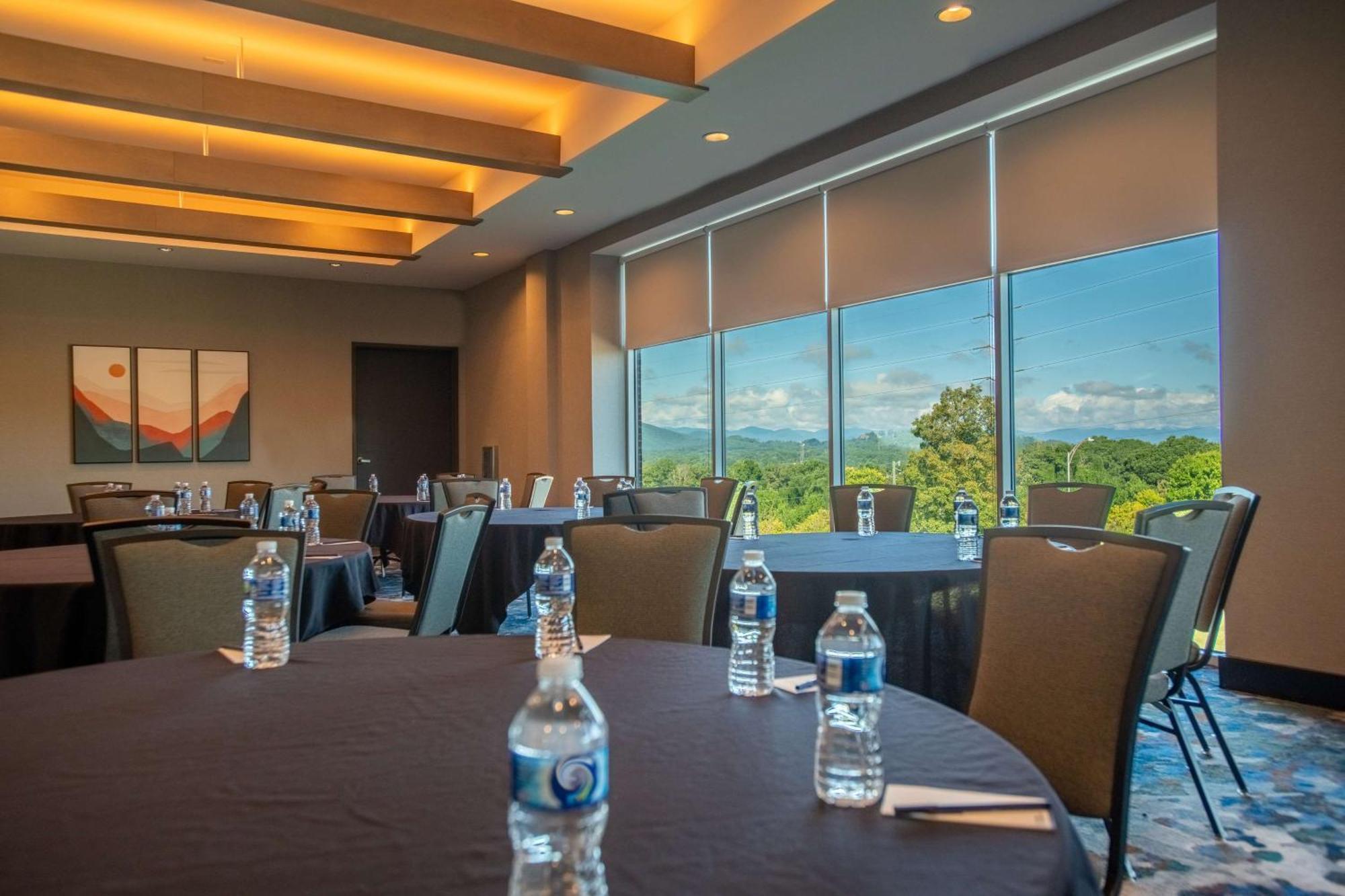 Doubletree By Hilton Asheville Downtown المظهر الخارجي الصورة