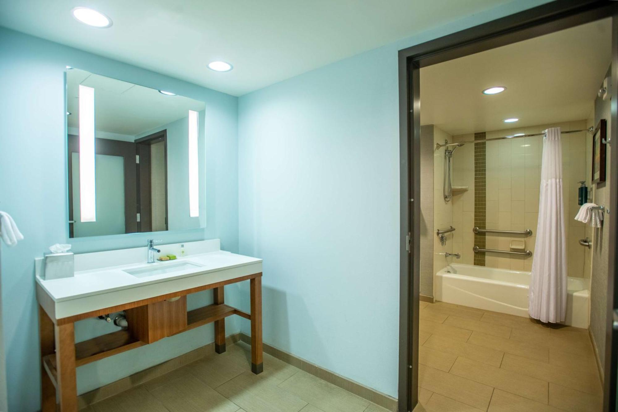 Doubletree By Hilton Asheville Downtown المظهر الخارجي الصورة