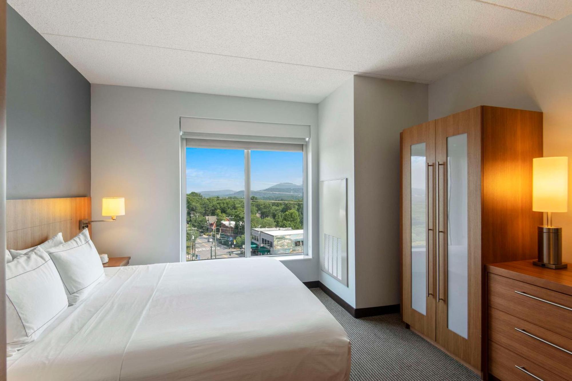 Doubletree By Hilton Asheville Downtown المظهر الخارجي الصورة