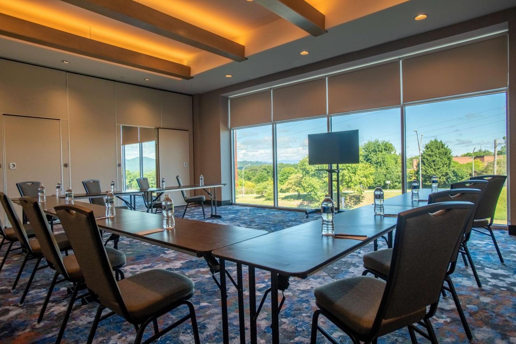 Doubletree By Hilton Asheville Downtown المظهر الخارجي الصورة