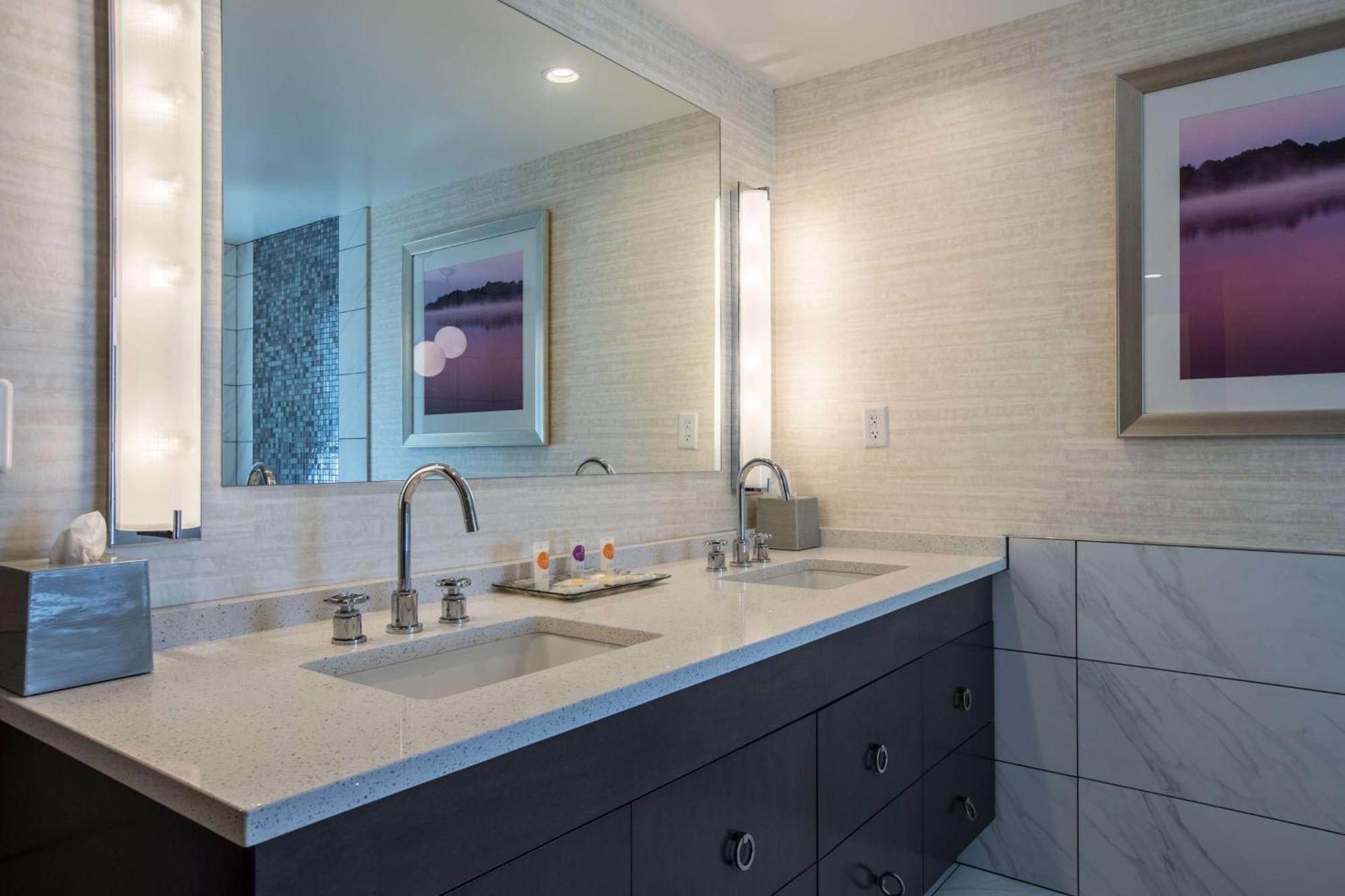 Doubletree By Hilton Asheville Downtown المظهر الخارجي الصورة
