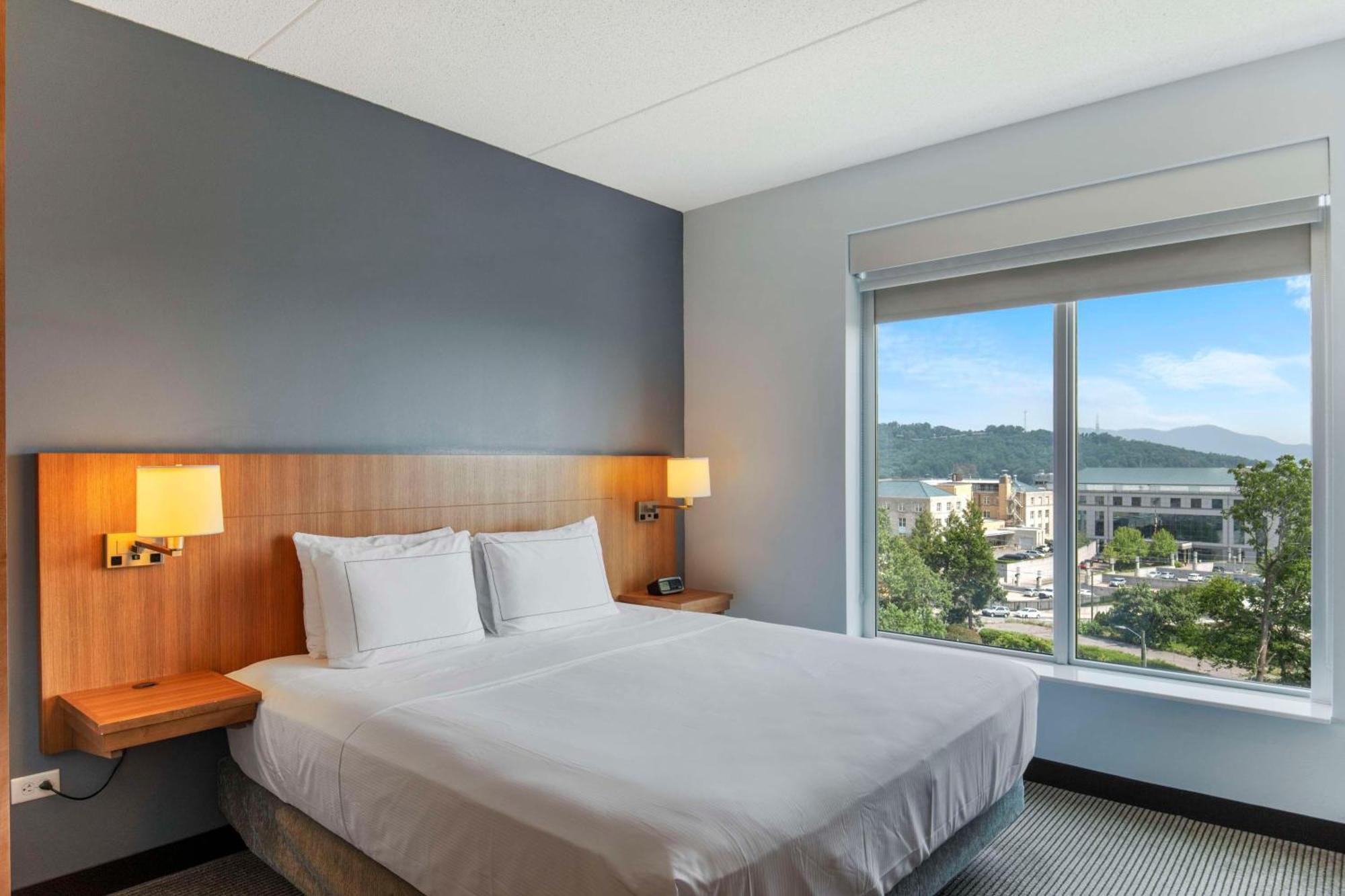 Doubletree By Hilton Asheville Downtown المظهر الخارجي الصورة